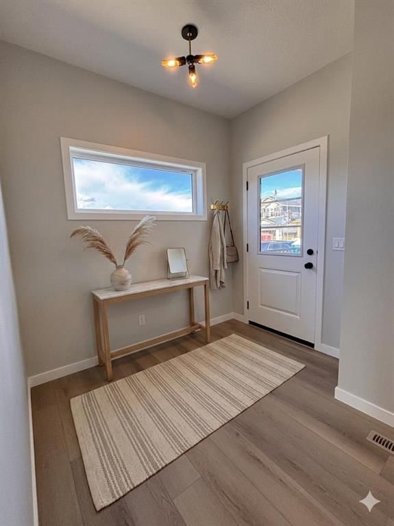475 Baywater Green SW, Airdrie — listing photo 2