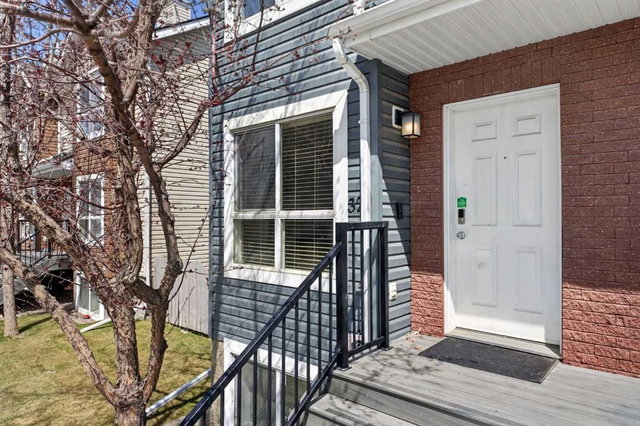 32 Erin Woods Court SE