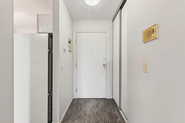 204 - 36 Glenbrook Crescent
