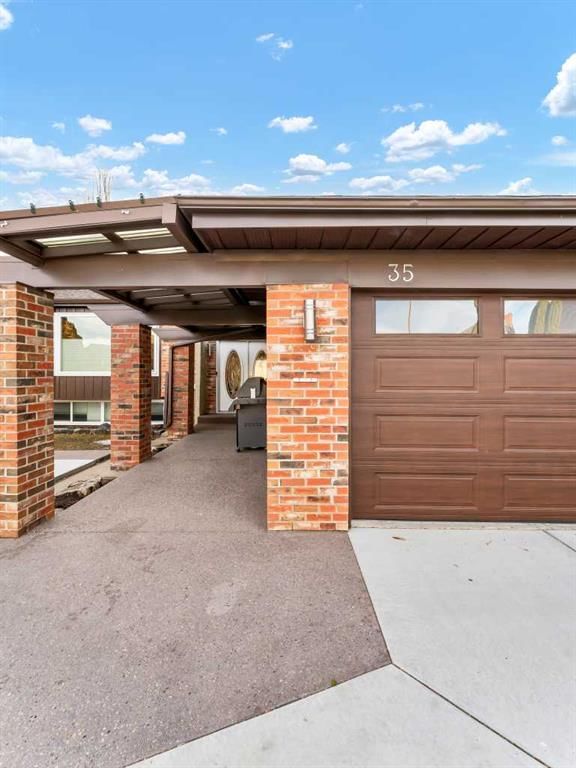 35 Horner Court NE