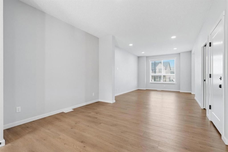 141 Belmont Drive SW, Calgary, T2X4Z7 | Image 2