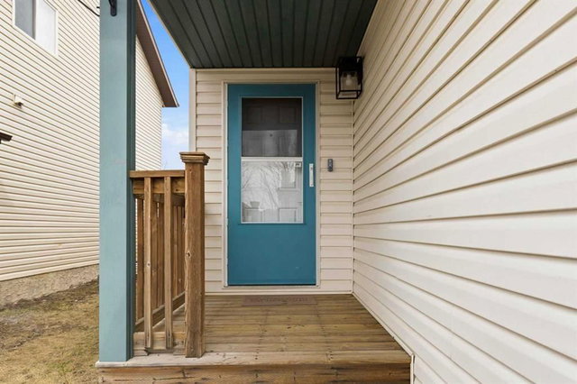 205 Parry Crescent