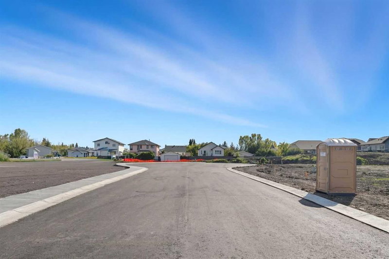 12 Dunham Court NW