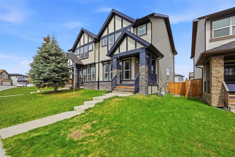 39 Panora Square NW