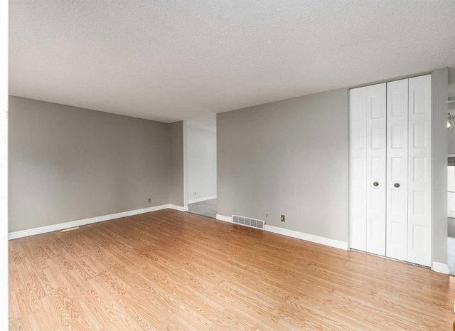 115 Ogden Way SE