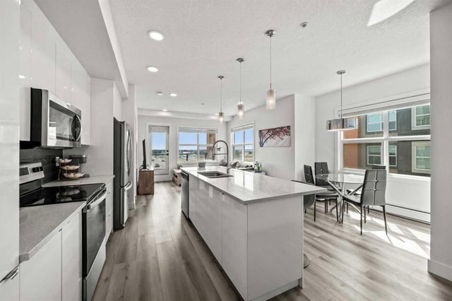305 - 19661 40 Street SE
