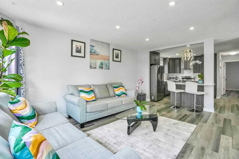 76 Aberfoyle Close NE, Abbeydale — interior photo 5