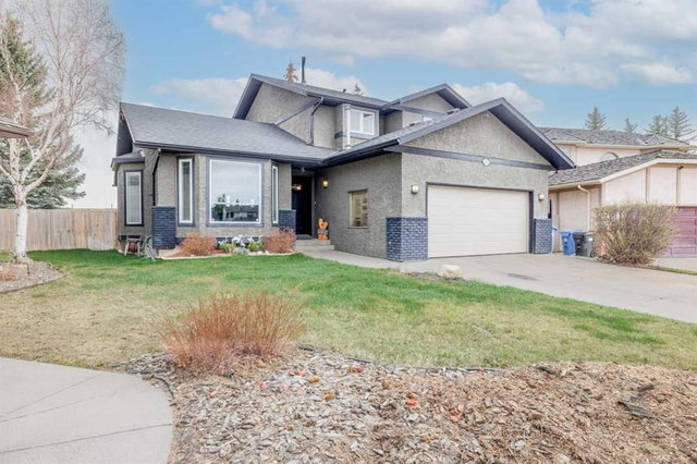 228 Wood Valley Bay SW