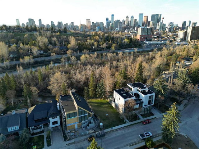 714 Rideau Road SW