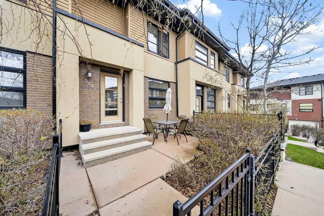 208 Aspen Hills Villas SW
