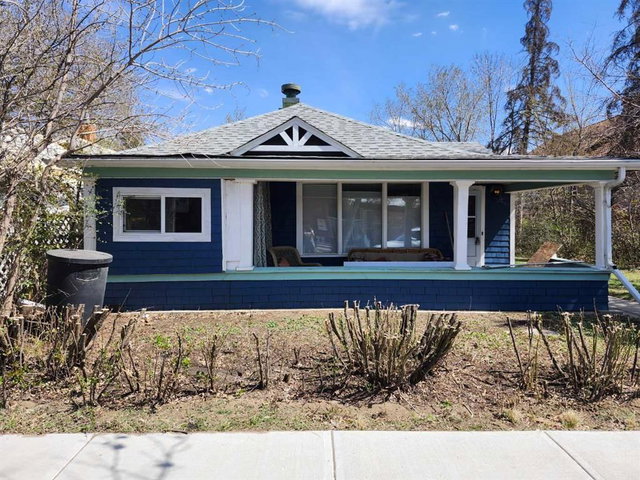 148 3 Street W