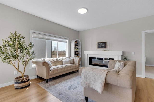 315 Monterey Place SE