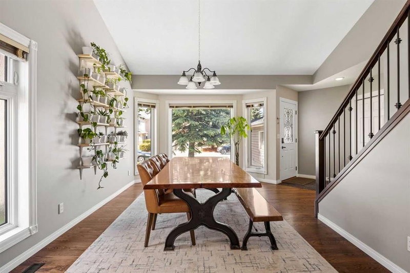 17 Sunset Crescent, Suntree — interior photo 5