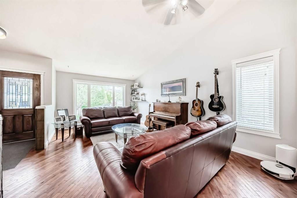 Listing Image 17