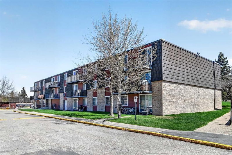 Listing at 11D, 80 Galbraith Drive SW, Glamorgan