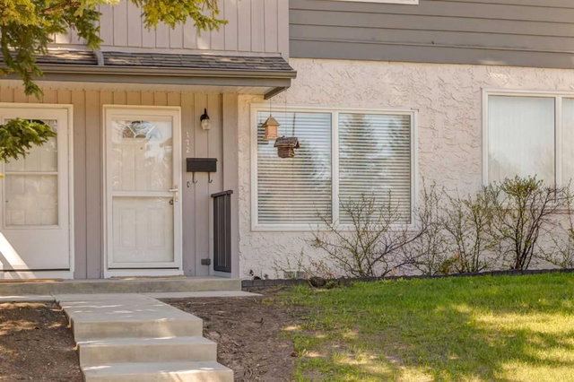 172 - 999 Canyon Meadows Drive SW