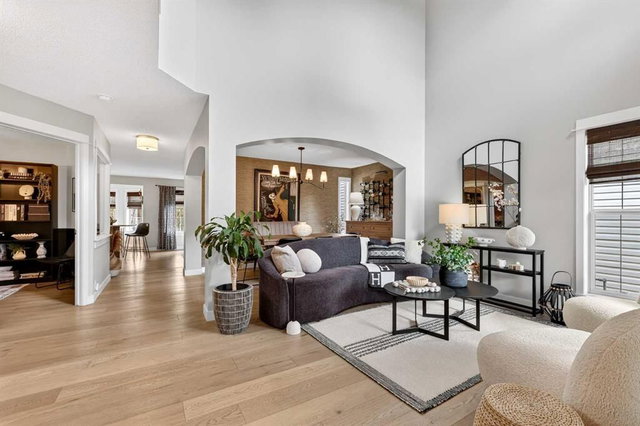 37 Shawbrooke Manor SW