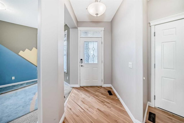51 Royal Oak View NW