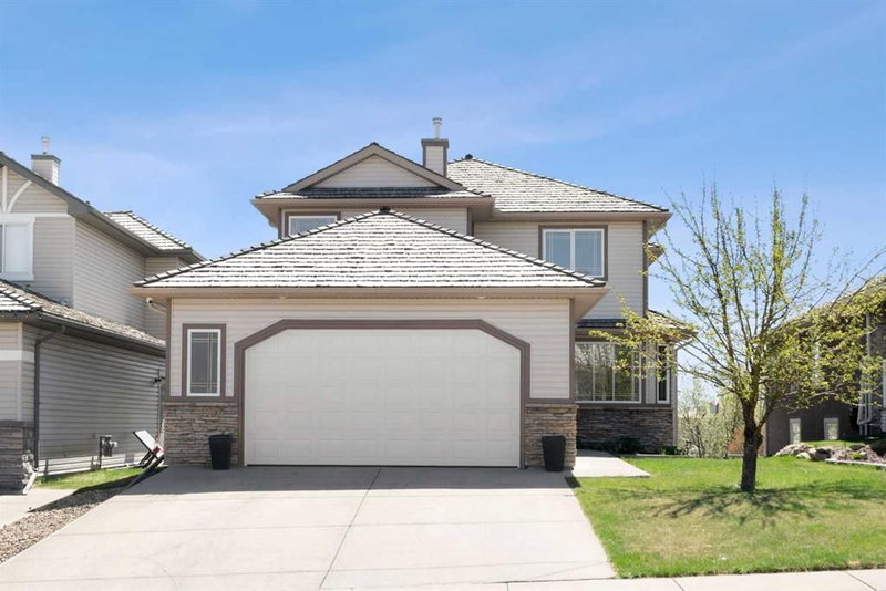 42 Gleneagles Terrace, Cochrane — listing photo 2