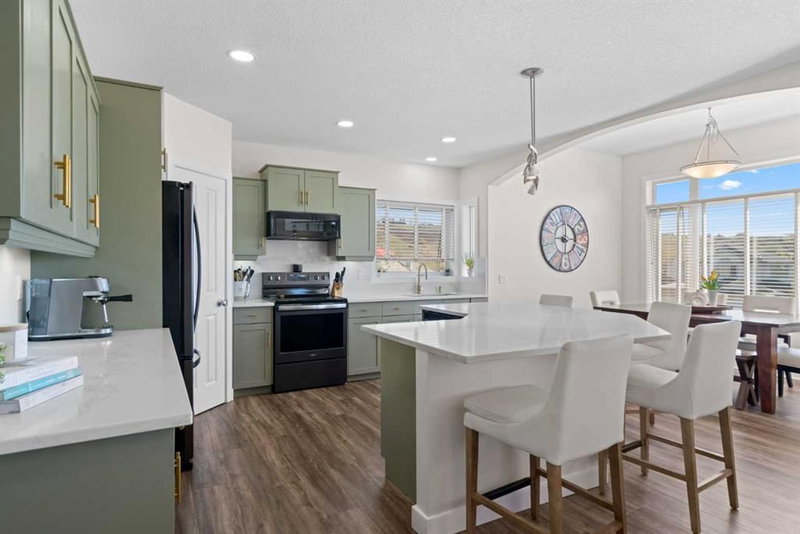 42 Gleneagles Terrace, Cochrane — listing photo 7