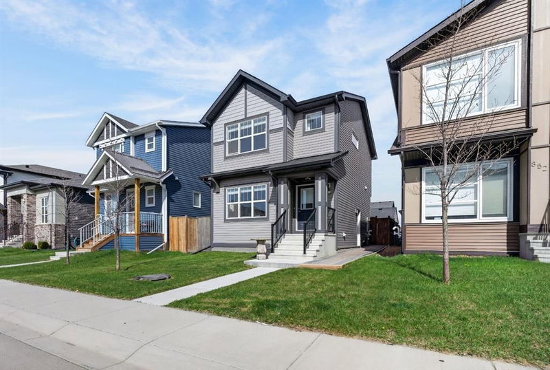 848 Chinook Gate Parade SW, Airdrie, Alberta