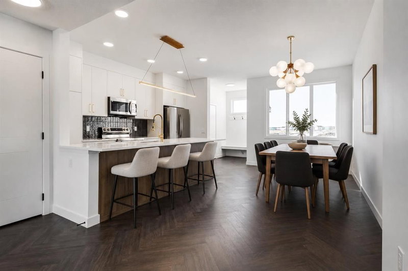 2421 Creeker Lane