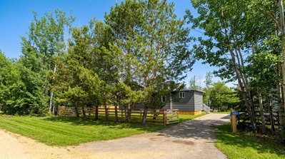 1651 Lakeview Lane