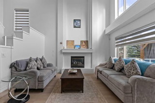 7 Country Hills Park NW