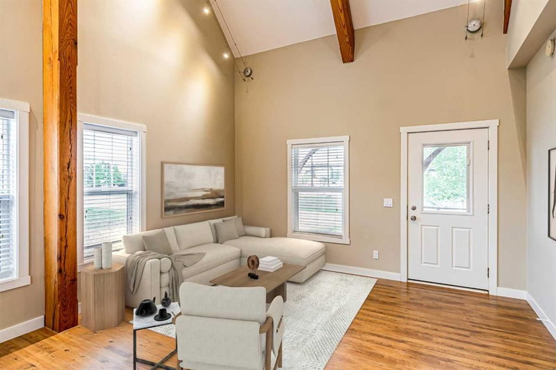 201 Cottageclub Crescent