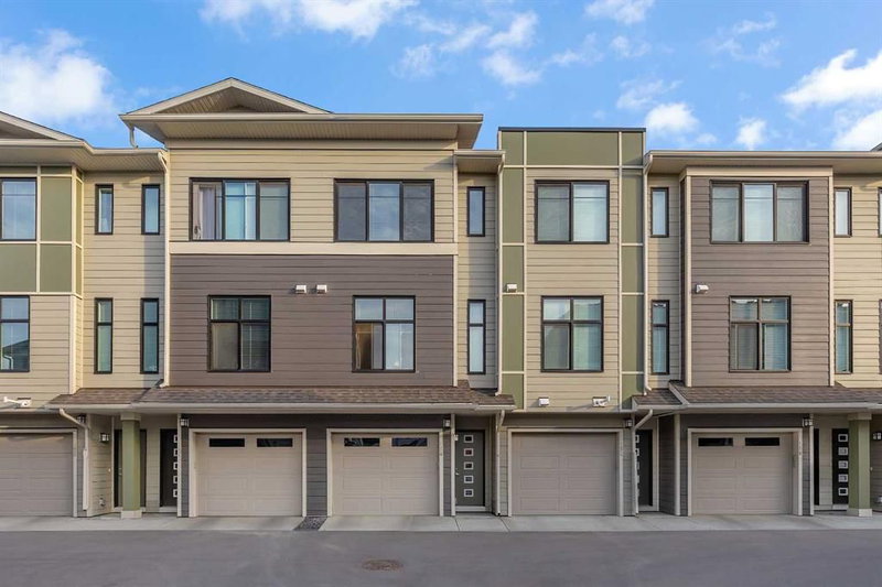 154 Seton Passage SE