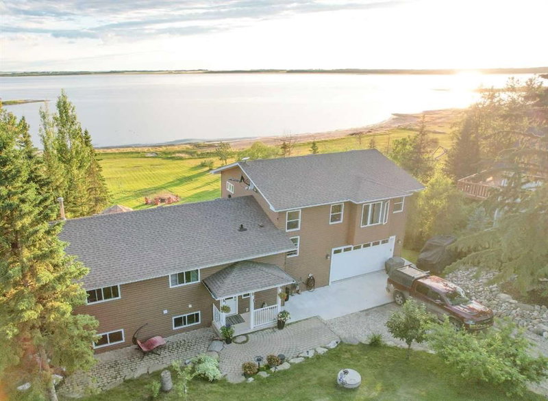 642 Cedar Way