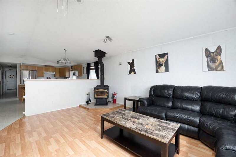 212 Gregoire Crescent