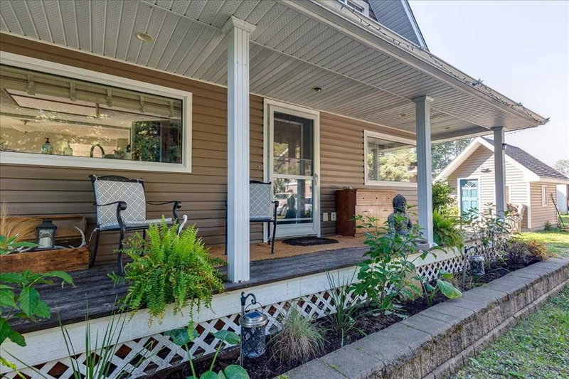319 Clearwater Heights Close