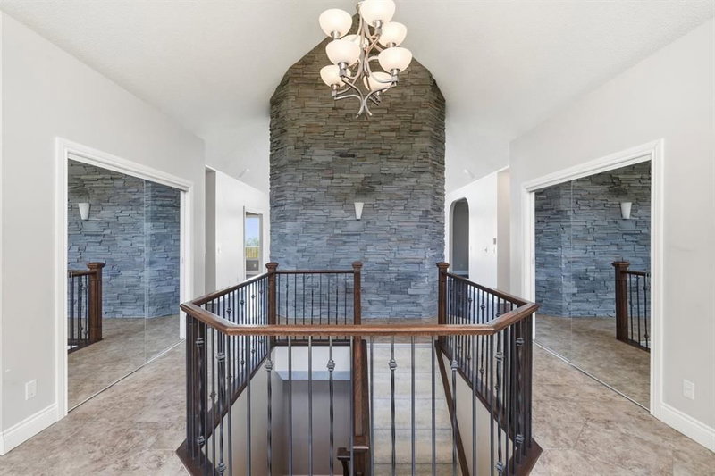 202002 80 Street W, Red Deer Lake — interior photo 5