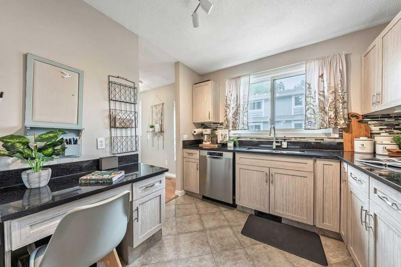 6630 Bowwood Drive NW #3, Calgary, Alberta