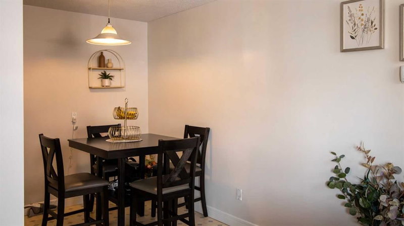 302 - 1111 15 Avenue SW