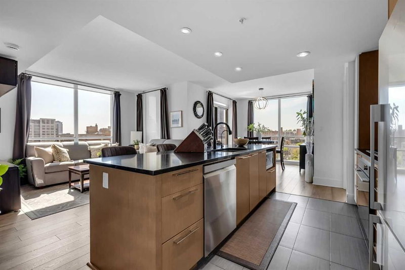 1111 10 Street SW #806, Calgary, Alberta