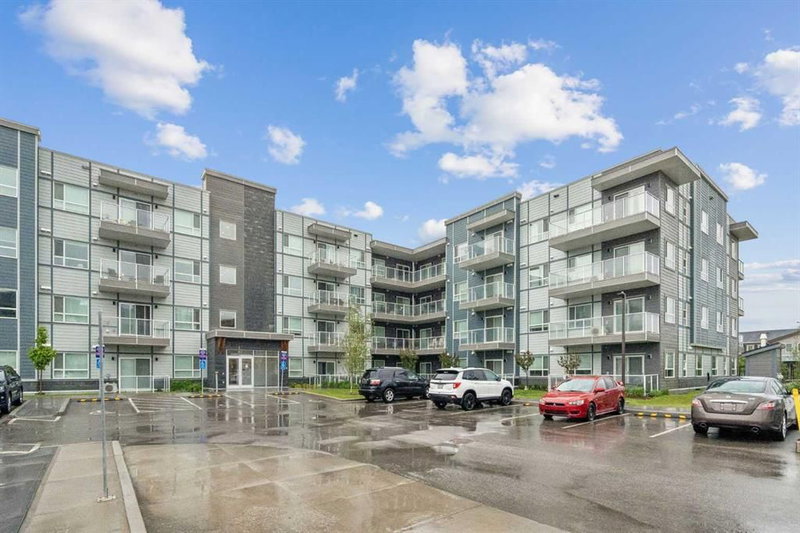 417 - 80 Carrington Plaza NW