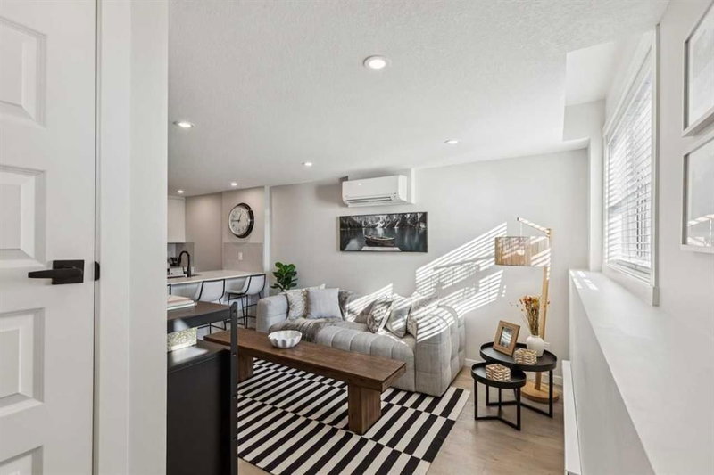 1112 - 135 Mahogany Parade SE