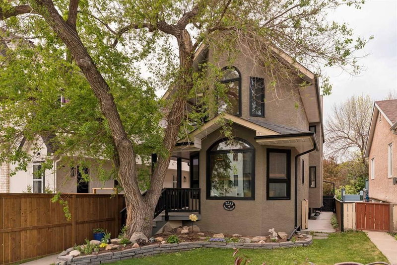 2235 27 Street SW, Calgary, Alberta