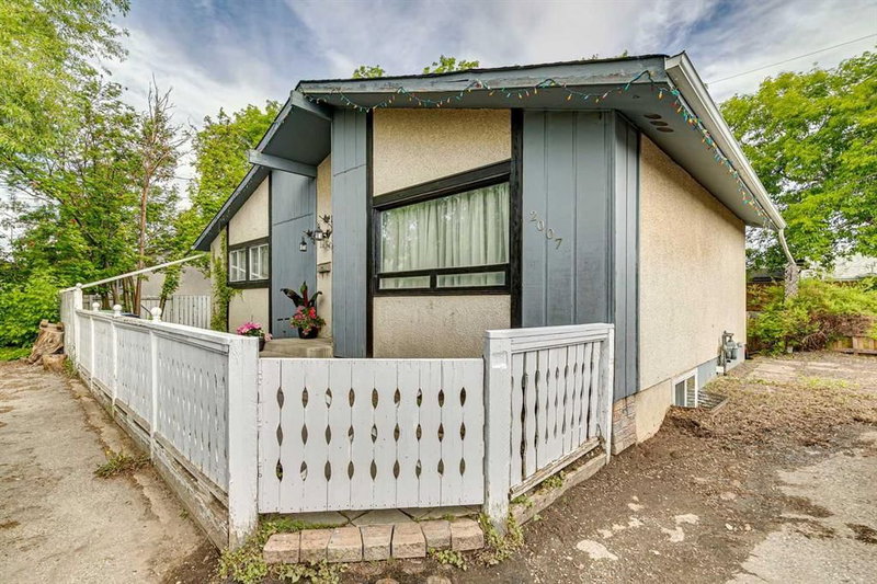 2007 Olympia Drive SE, Calgary, Alberta