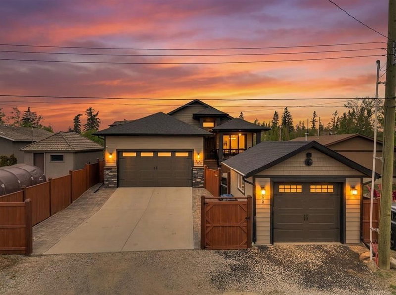 5052 Lakeshore Drive, Sylvan Lake, Alberta
