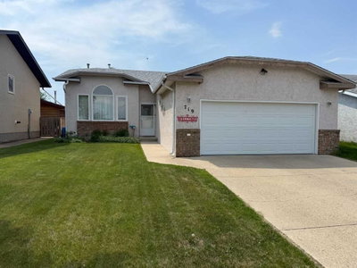 719 Parkland Drive