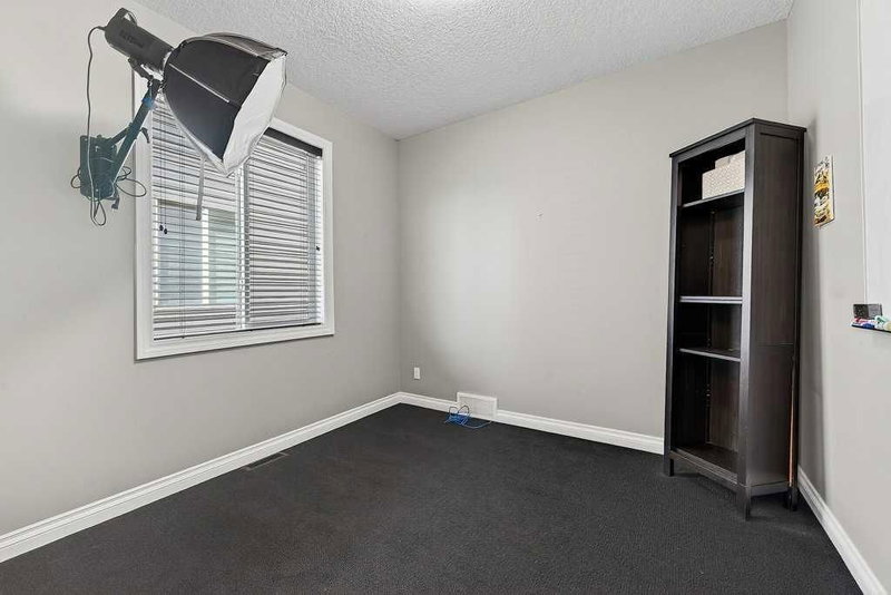 76 Rainbow Falls Boulevard, Rainbow Falls — interior photo 5