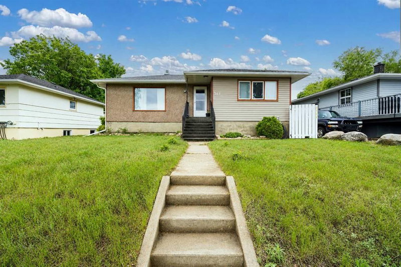 Recently sold home in SW Hill