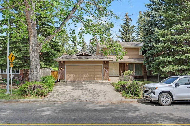 1032 Varsity Estates Drive NW