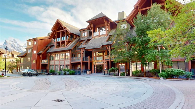 Recently sold home in Bow Valley Trail
