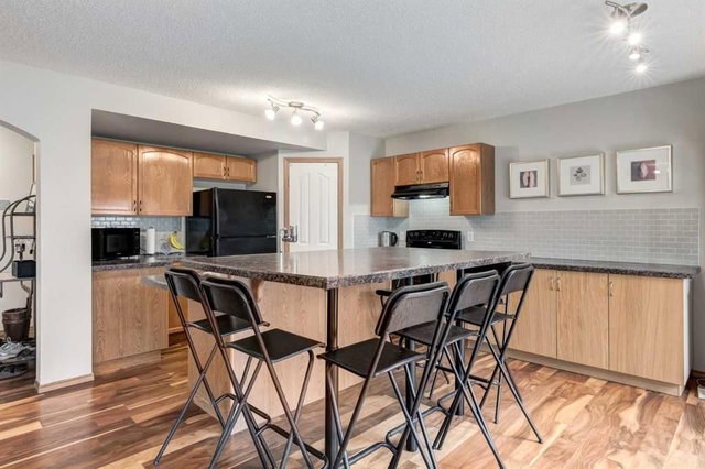 427 Tuscany Ridge Heights NW
