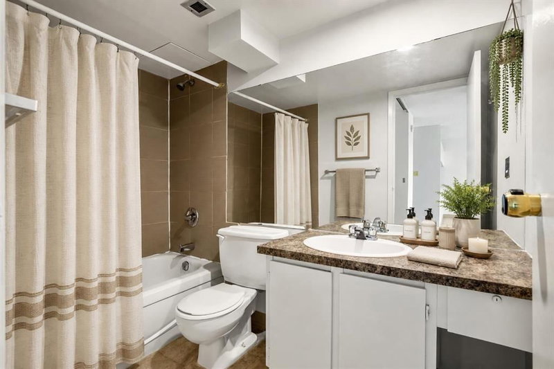 906, 221 6 Avenue SE, Downtown Commercial Core — interior photo 5
