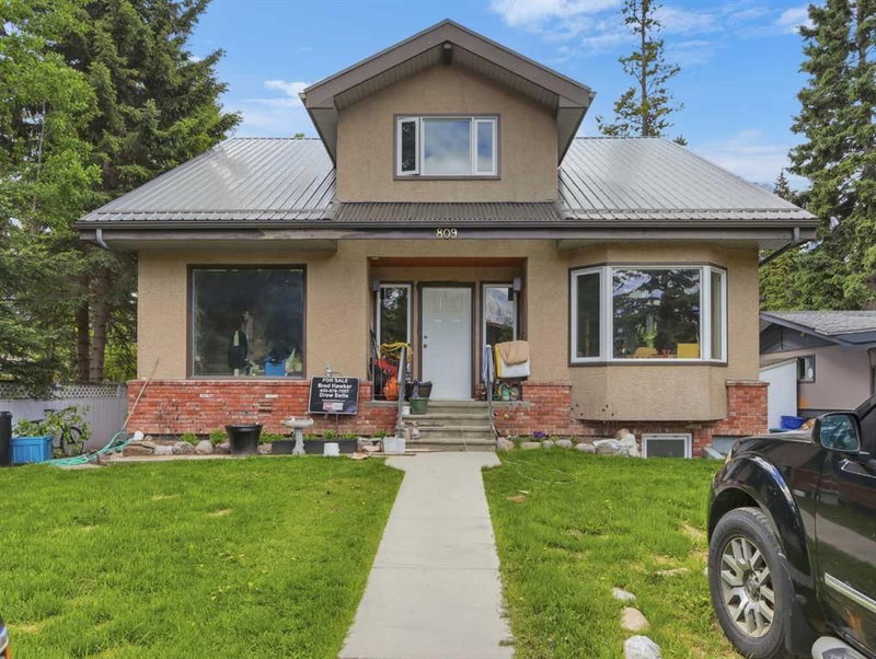 809 13 Street, Canmore, Alberta